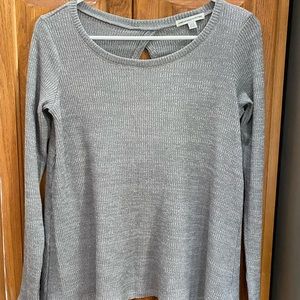 American Eagle Sweater. Size small. Grey color.